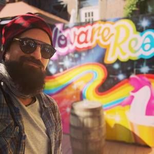 Meet your Posher, Denni